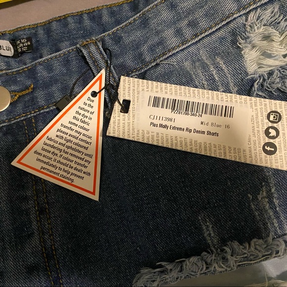 New distressed jean shorts/frayed hem. size 12. - Picture 3 of 6